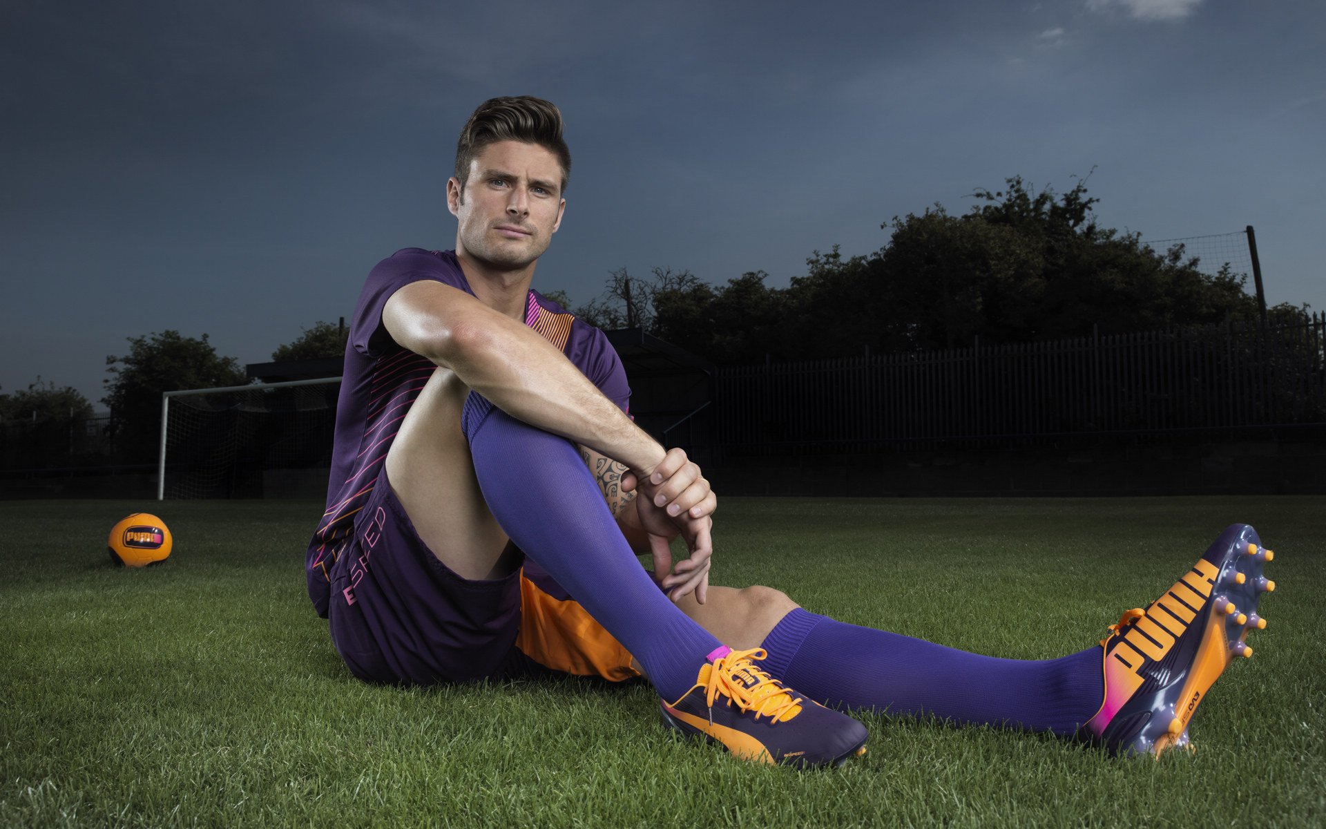 国足锋线配合训练首次录制视频,国足前锋高峰