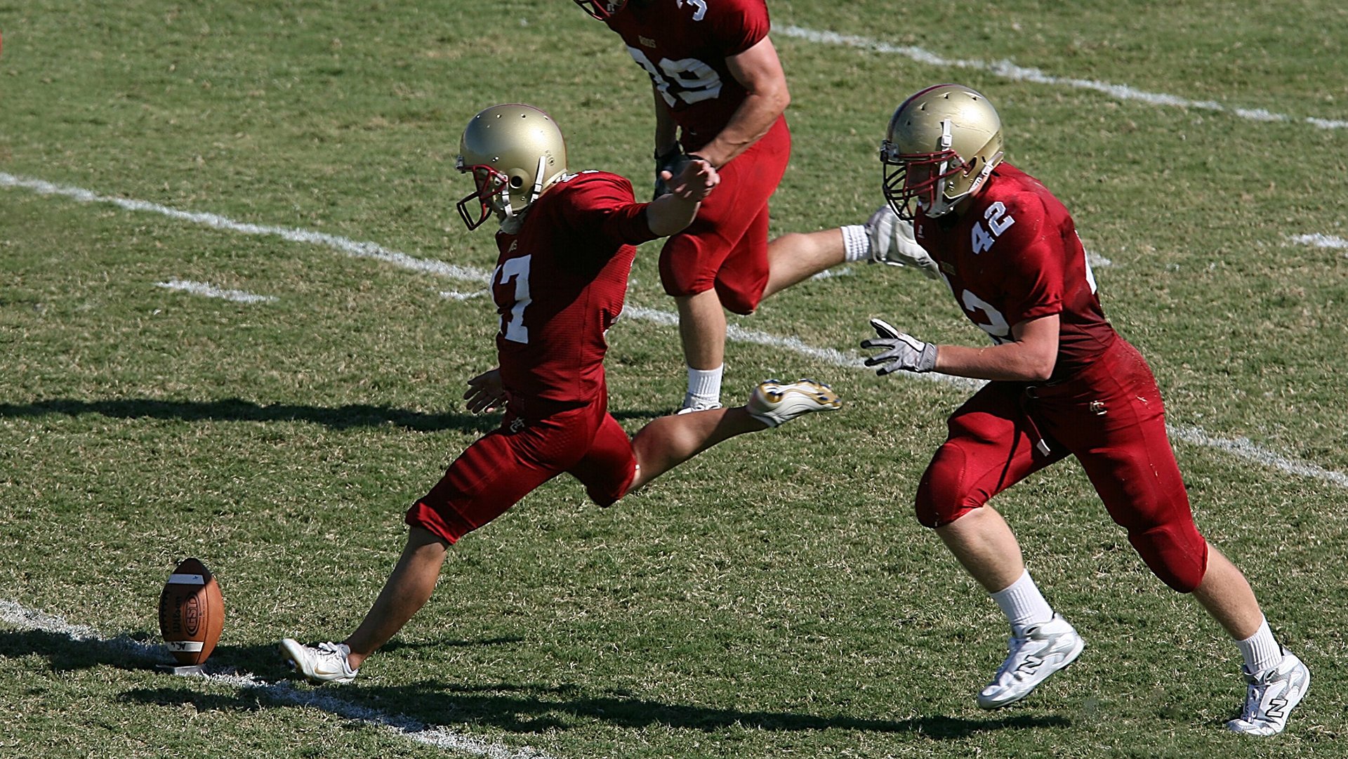 国际足联加强对裁判培训，提升执法一致性与专业性，2021足球裁判员培训报名