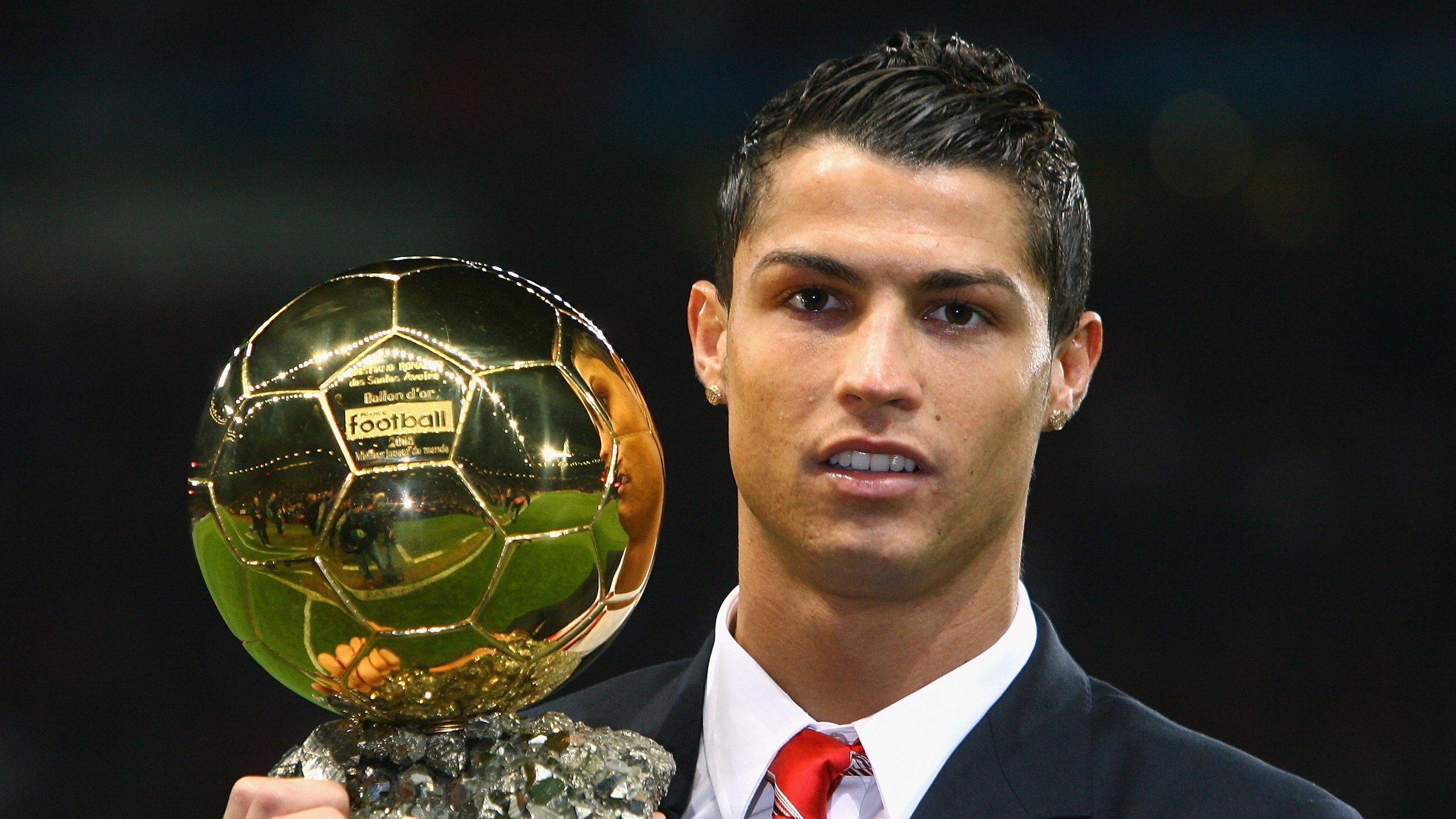 库里陪伴母亲出席体育公益颁奖典礼，库里2母亲节